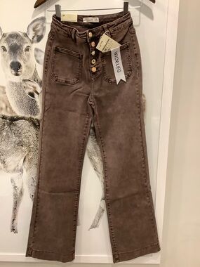Wide leg brown wash front patch pocket jeans & coloured buttons size 36 NWT